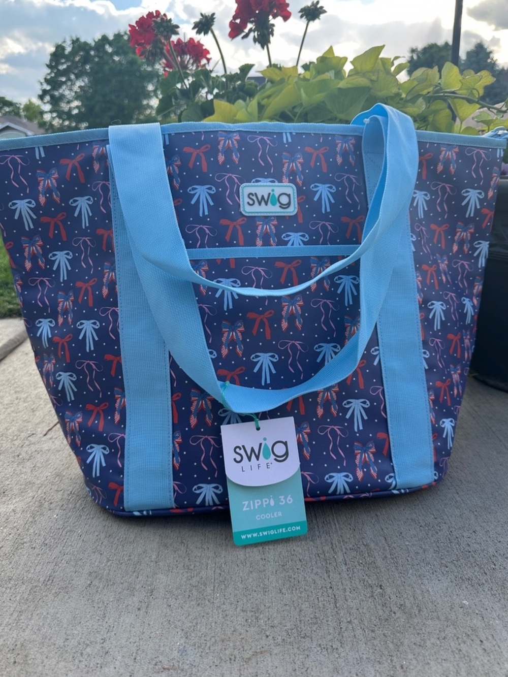 Swig Zippi 36 Cooler Tote in Navy with Light Blue Trim